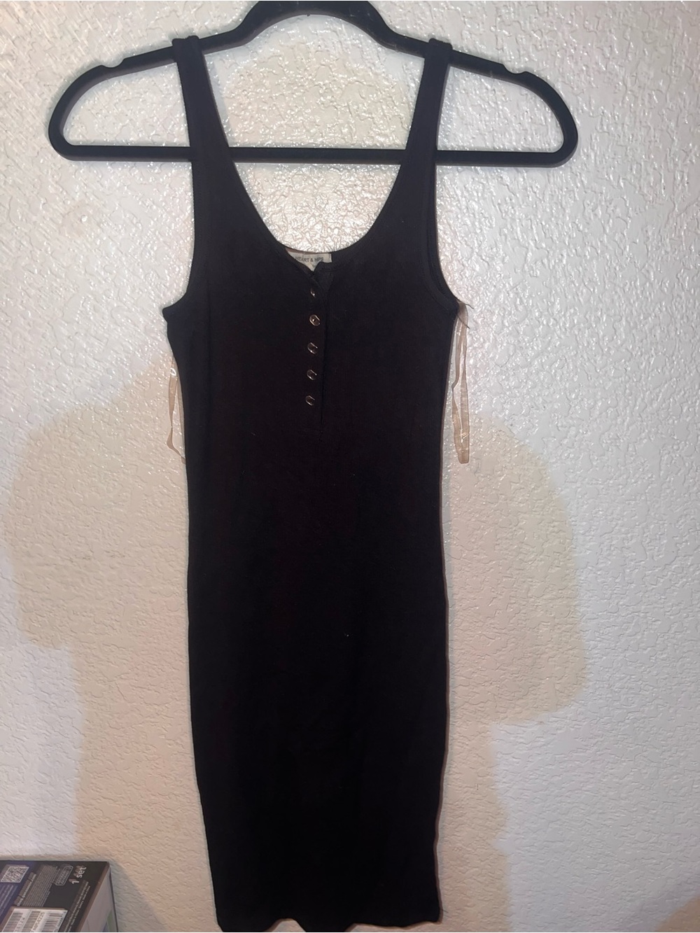 Heart & Hips Black Sleeveless Henley Midi Dress